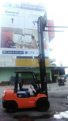 Toyota7fd25ขนาด2.5ตัน เสาสูง5เมตร งาฮิ้งฟอร์คเกียร์ธรรมดา เครื่องยนต์ดีเซล1DZ2 ล้อหน้าคู่ ยางตันใหม่