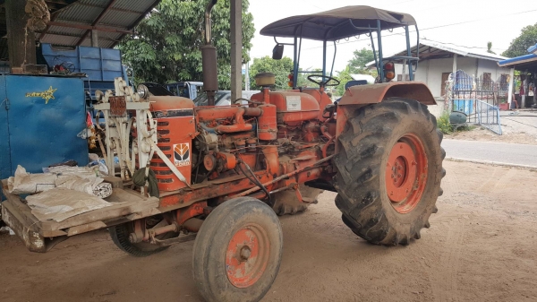 ขาย รถไถ INTER Model B450 เครื่องดี เกียร์ดี ปั้มดี ไม่มีอุปกรณ์ เอาไว้ติดคีบ หรือไถนาก็ได้ครับ เอกสารใบซื้อขาย ราคาคุยกันได้