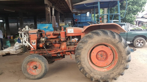 ขาย รถไถ INTER Model B450 เครื่องดี เกียร์ดี ปั้มดี ไม่มีอุปกรณ์ เอาไว้ติดคีบ หรือไถนาก็ได้ครับ เอกสารใบซื้อขาย ราคาคุยกันได้