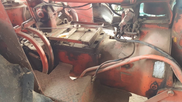 ขาย รถไถ INTER Model B450 เครื่องดี เกียร์ดี ปั้มดี ไม่มีอุปกรณ์ เอาไว้ติดคีบ หรือไถนาก็ได้ครับ เอกสารใบซื้อขาย ราคาคุยกันได้