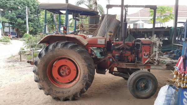 ขาย รถไถ INTER Model B450 เครื่องดี เกียร์ดี ปั้มดี ไม่มีอุปกรณ์ เอาไว้ติดคีบ หรือไถนาก็ได้ครับ เอกสารใบซื้อขาย ราคาคุยกันได้