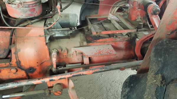 ขาย รถไถ INTER Model B450 เครื่องดี เกียร์ดี ปั้มดี ไม่มีอุปกรณ์ เอาไว้ติดคีบ หรือไถนาก็ได้ครับ เอกสารใบซื้อขาย ราคาคุยกันได้