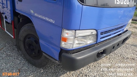 ขายด่วน รถบรรทุก 6 ล้อ ISUZU NPR 130 แรง ช่วงยาว 5 เมตร รถห้างท้ สภาพสวยพร้อมใช้ ราคาสุดคุ้ม