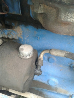 รถไถฟอร์ด   5000   T3 อุปกร ผานดันหน้า+ ผาน 7+ผานบุกเบิก   รถใช้งานอยุ่คับ  คดูรถทีอ.หนองหาร จ.อุดร  ราคา  225000  บาท   วันทูคอล 098 668-3479 dtac 094 283-9369 สิทธิ์ คับ