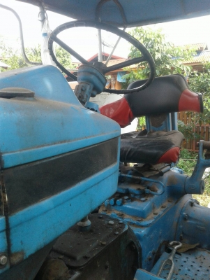 รถไถฟอร์ด   5000   T3 อุปกร ผานดันหน้า+ ผาน 7+ผานบุกเบิก   รถใช้งานอยุ่คับ  คดูรถทีอ.หนองหาร จ.อุดร  ราคา  225000  บาท   วันทูคอล 098 668-3479 dtac 094 283-9369 สิทธิ์ คับ