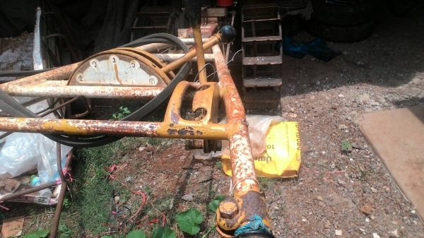 รถไถเดินตาม  ET 95 พร้อมใช้ มีอุปกรครบหมด  พร้อมลุยงาน รา คา  27000   วันทูคอล 098 668-3479 dtac 094 283-9369 สิทธิ์ คับ