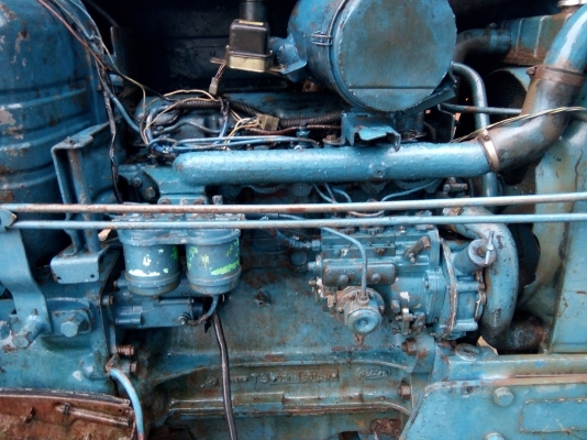 ขายรถไถฟอร์ด 6600 ที 3 เล่มทะเบียนพร้อม ราคาต่อรองได้