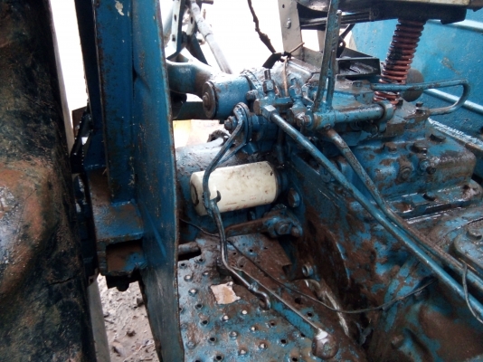 ขายรถไถฟอร์ด 6600 ที 3 เล่มทะเบียนพร้อม ราคาต่อรองได้