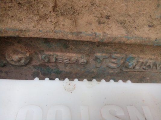 ขายรถไถฟอร์ด 77 ที 5 เล่มทะเบียน ราคาต่อรองได้