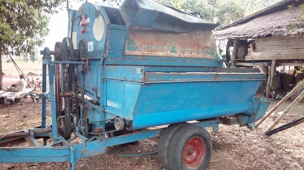 เครื่องนวดข้าว