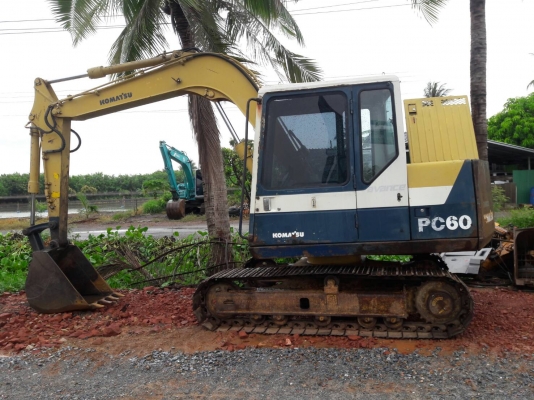 ขายKOMATSU PC60-6  เก่าญี่ปุ่นแท้  มีลายแย๊ก   ใช้งานมาแค่ 5,XXX  ชั่วโมง..ลองระบบกันได้ทุกวัน..โทร  089-3818694  ดวงนภา