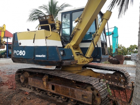 ขายKOMATSU PC60-6  เก่าญี่ปุ่นแท้  มีลายแย๊ก   ใช้งานมาแค่ 5,XXX  ชั่วโมง..ลองระบบกันได้ทุกวัน..โทร  089-3818694  ดวงนภา
