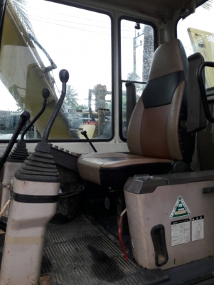 ขายKOMATSU PC60-6  เก่าญี่ปุ่นแท้  มีลายแย๊ก   ใช้งานมาแค่ 5,XXX  ชั่วโมง..ลองระบบกันได้ทุกวัน..โทร  089-3818694  ดวงนภา