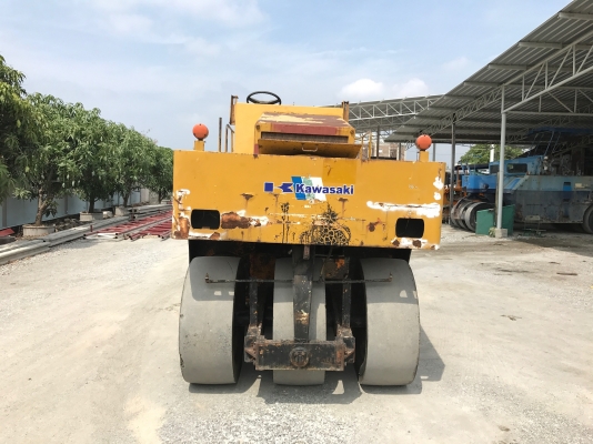 ขายรถบดล้อยาง10ตันKAWASAKIรุ่นKR20Wนำเข้าญี่ปุ่น ไม่เคยใช้งานในไทยมีเอกสารพร้อม เครื่องอีซูซุ6สูบสภาพดีพร้อมใช้งาน มีให้เลือกหลายคัน ขายถูกๆ