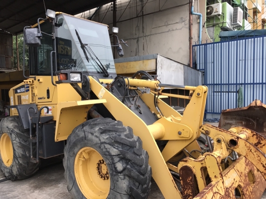 **รถนอกขายถูก**รถตัก WA100-5 สภาพสวยราคาถูก สีเดิมๆจากญี่ปุ่นแท้100\% ไม่เคยใช้งานในไทย โทร 081-1463244(เจ๊สุ)