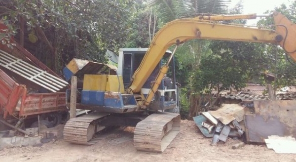 ขาย!! &gt;&gt;&gt; Komatsu PC60 รุ่น 5 &lt;&lt;&lt; เบอร์ติดต่อ 098-7155789