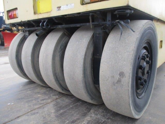 รถขุด 3 ตัน KOMATSU PC30MR-2 มือสองญี่ปุ่น