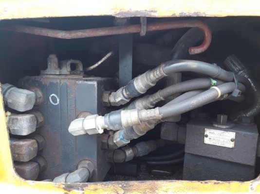 รถขุด 3 ตัน KOMATSU PC30MR-2 มือสองญี่ปุ่น