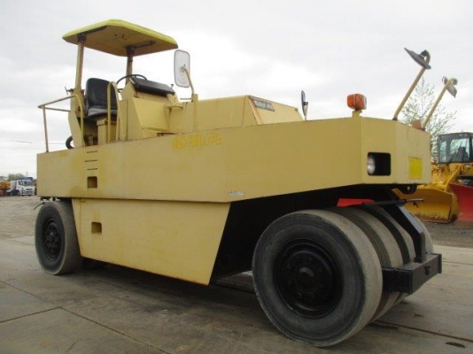 รถขุด 3 ตัน KOMATSU PC30MR-2 มือสองญี่ปุ่น