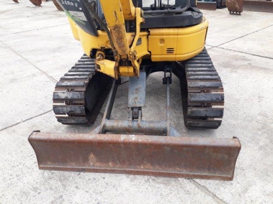 รถขุด 3 ตัน KOMATSU PC30MR-2 มือสองญี่ปุ่น