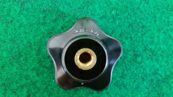 ลูกบิดดาว elesa