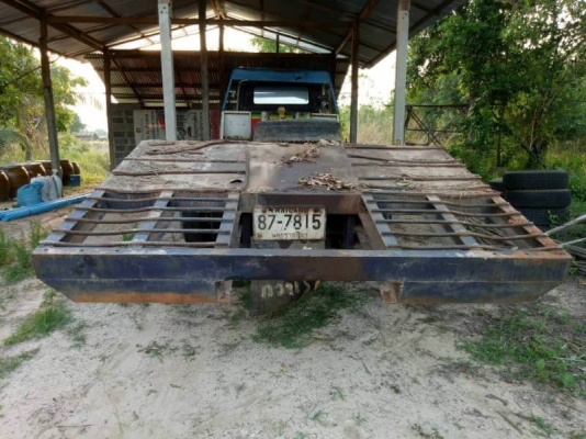 ขายคู่ 600,000 บาท   KOMATSU PC100-3 ราคา 295,000 บาท เครื่อง 6D14 ดี ปั้มแรง โช่หนา เอกสารเล่มทะเบียน  ISUZU JCM 1 เพลา 365,000 บาท เครื่อง 6BD1-165 แรง หัวบาง ยางดี คัสชีสวย  พวงมาลัยเพาเวอร์ เอกสารเล่มทะเบียน  รถอยู่ จ.อุบลราชธานี โทร&amp;ไอดีไลน์ 0610