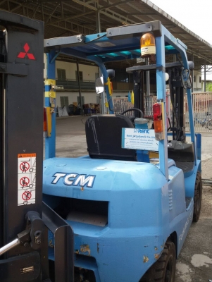 รถโฟล์คลิฟท์ดีเซลยี่ห้อ TCM ยกได้ 2 ตันสูง 3 เมตร ใช้น้อยรถประมูล รถโฟล์คลิฟท์ดีเซลยี่ห้อ TCM ยกได้ 2 ตันสูง 3 เมตร ใช้น้อยรถประมูล