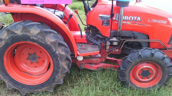 รถไถ 36 แรงปี  53 อุปกร 2 อย่าง   ซ. ม  1400   นิด ฯฯ มือ ราคาเบาฯฯ  26000   บาท  วันทูคอล 098 668-3479 dtac 094 283-9369 สิทธิ์ คับ