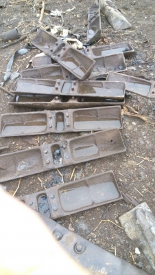 ขายแผ่นแทรก รถแทรกเตอร์ CAT-D-4  ตีนเป็ด สภาพตามรูป ขายไม่แพงครับ