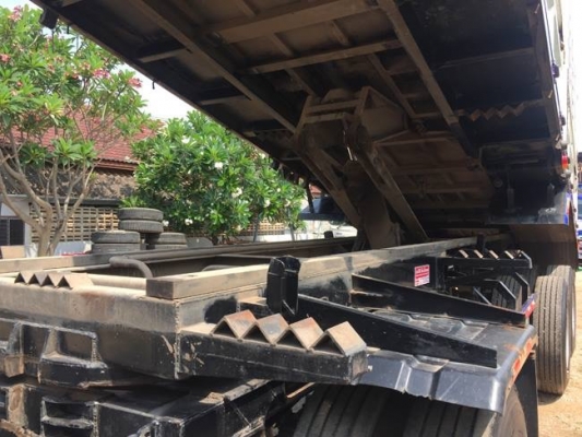 Isuzu 360 แรง ปี 57 ดัมพ์เหล็กคอกเกษตร ลูก 3 เพลาแท้ ทะเบียนพร้อม