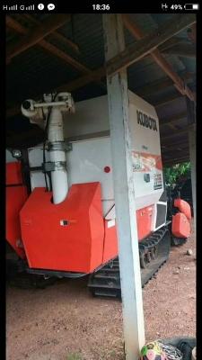 ขายรถเกี่ยวข้าว KUBOTA 95 PLUS รถปี 58 ใช้งานได้ 800 กว่า ช.ม ขายรถเกี่ยวข้าว KUBOTA 95 PLUS รถปี 58 ใช้งานได้ 800 กว่า ช.ม