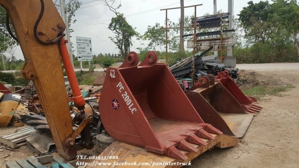 ขายถูกด่วนๆBUCKET บุ๊งกี๋สำหรับรถขุดไซค์ 200,220 สลัก80มิล/ แบบธรรมดา /5 ฟัน /ปากกว้าง : 42 นิ้ว / ราคาเพียง(ใบละ) 40,000 บาท สนใจรีบติดต่อ 0819337688