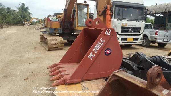 ขายถูกด่วนๆBUCKET บุ๊งกี๋สำหรับรถขุดไซค์ 200,220 สลัก80มิล/ แบบธรรมดา /5 ฟัน /ปากกว้าง : 42 นิ้ว / ราคาเพียง(ใบละ) 40,000 บาท สนใจรีบติดต่อ 0819337688