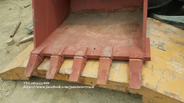 ขายถูกด่วนๆBUCKET บุ๊งกี๋สำหรับรถขุดไซค์ 200,220 สลัก80มิล/ แบบธรรมดา /5 ฟัน /ปากกว้าง : 42 นิ้ว / ราคาเพียง(ใบละ) 40,000 บาท สนใจรีบติดต่อ 0819337688