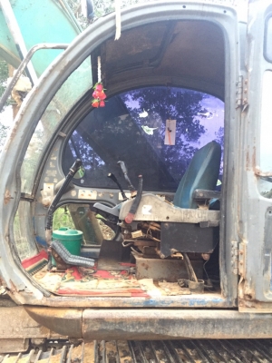 ขายรถแบคโฮ KOBELCO SK200 MARK V SUPER แอร์ไฟฟ้าเอกสารพร้อม สนใจโทร 081-970-1072