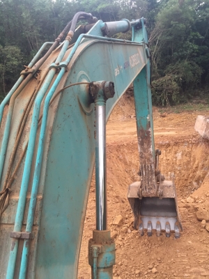 ขายรถแบคโฮ KOBELCO SK200 MARK V SUPER แอร์ไฟฟ้าเอกสารพร้อม สนใจโทร 081-970-1072