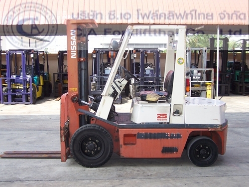 ขาย รถโฟล์คลิฟท์ NISSAN รุ่น PH02