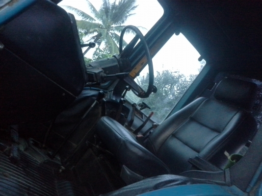 ขายฟอดร์ 8210 สองเพาคาราโร่ 10 นอต 110 แรงแอร์เย็นดันหน้าหางเจ็ด เล่มทะเบียน