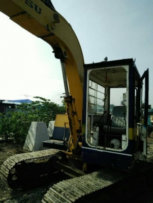 KOMATSU PC 60-3