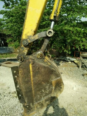 KOMATSU PC 60-3