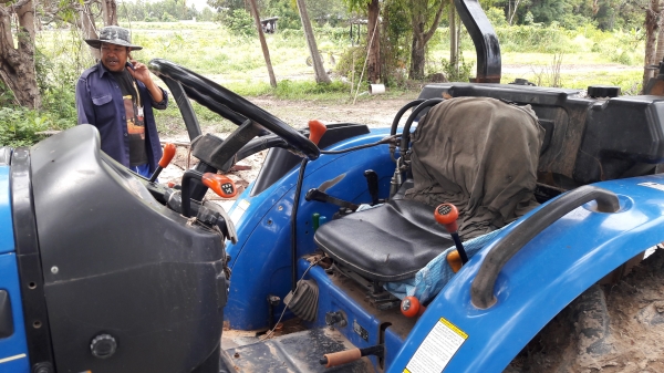 ขายรถไถนิวฮอลแลนด์ TC48R