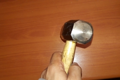 ขายค้อนปอนญี่ปุ่นขนาด900กรัมด้ามไม้สภาพสวยงาม ขนาดเหมาะมือ