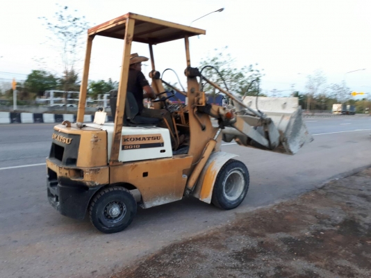 tractor-backhoe จัดส่ง รถตัก KOMATSU SD10 ให้ลูกค้าไปตักเปลือกมะพร้าว สมุทรสงครามครับ tractor-backhoe จัดส่ง รถตัก KOMATSU SD10 ให้ลูกค้าไปตักเปลือกมะพร้าว สมุทรสงครามครับ