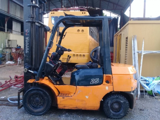 ฟอร์คลิฟต์ TOYOTA 2.5 ตัน