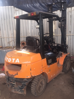 ฟอร์คลิฟต์ TOYOTA 2.5 ตัน