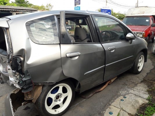 ขายรถอุบัติเหต Honda Jazz ปี2007 เล่มโอนมีพร้อม