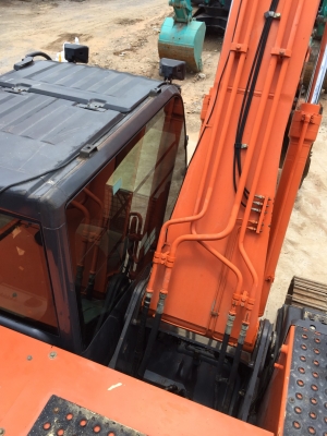 HITASHI 200 ZS (5G).ใช้งาน5000ช.มรุ่นล่าสุดมีกล้องหลัง เอกสารชุดจด เจ้าของขายเอง