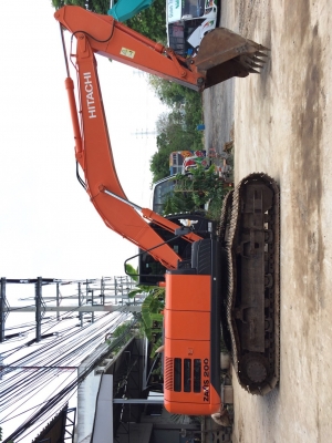 HITASHI 200 ZS (5G).ใช้งาน5000ช.มรุ่นล่าสุดมีกล้องหลัง เอกสารชุดจด เจ้าของขายเอง