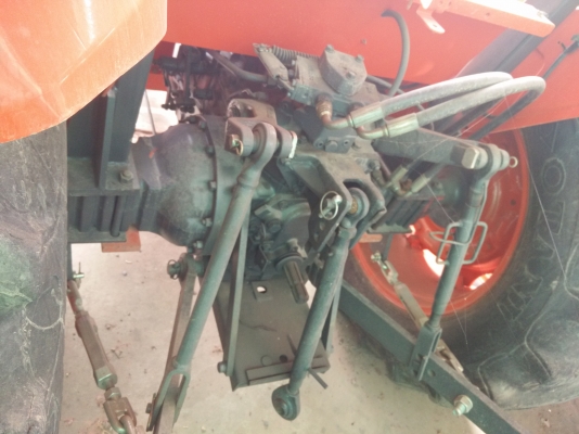 ขายด่วนแทรกเตอร์ M6040 ราคาสบายกระเป๋าปรับสภาพพร้อมใช้งานแล้ว