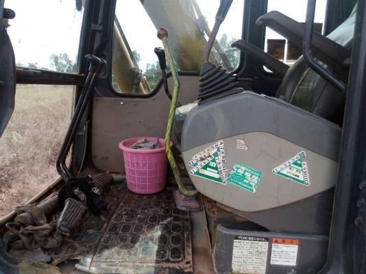 ขาย รถขุดแบคโฮ KOMARSU PC60รุ่น 7 สภาพดี เอกสารอินวอย ราคา 535,000 สนใจ 0835601591 หรือ 0903494058